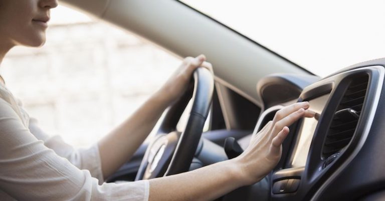 Consumo de rádio dos jovens aumenta quando entram no mercado de trabalho