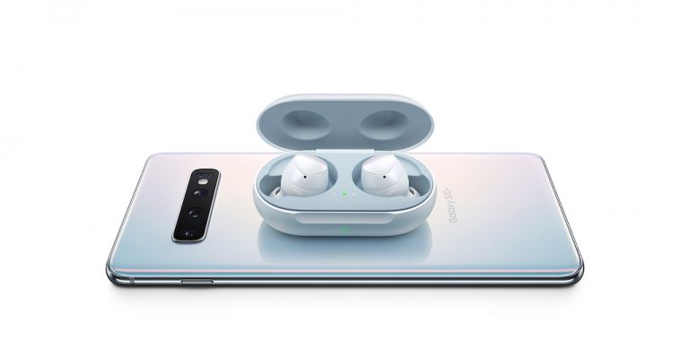 Perfil de consumo de áudio nos smartphones é ruim para o rádio mas favorece o podcasting