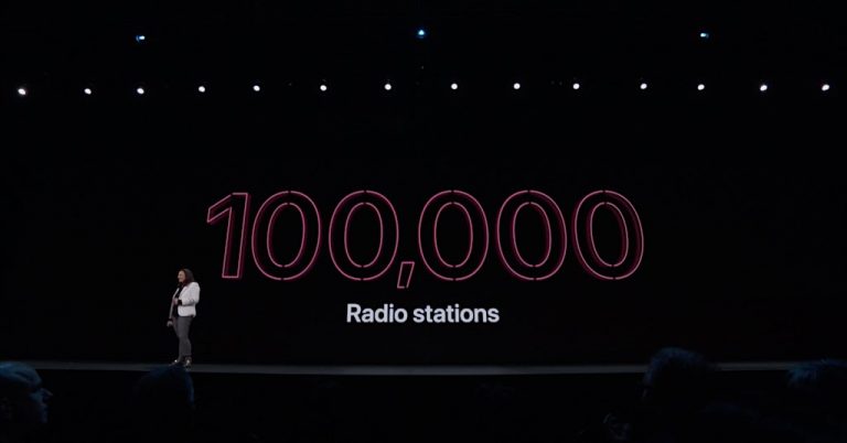 Apple disponibiliza mais de 100 mil estações de rádio para serem ouvidas através da Siri